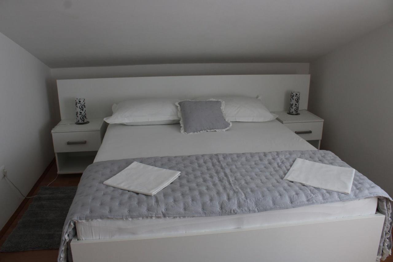 Apartments & Rooms Anita Hvar Town Exterior photo